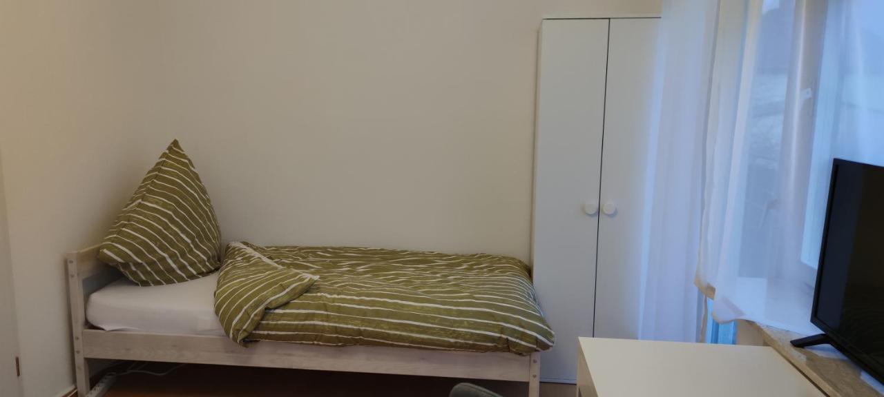 Schoene Und Optimal Gelegene Wohnung Og Weisskirchen Exterior foto